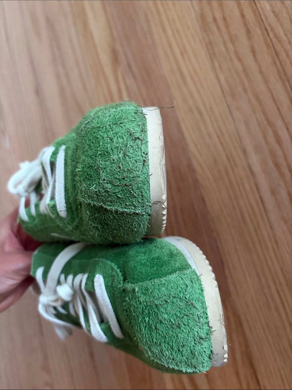 Nike Green and White Suede Sneakers with Blue Accents - Picture 5 of 5